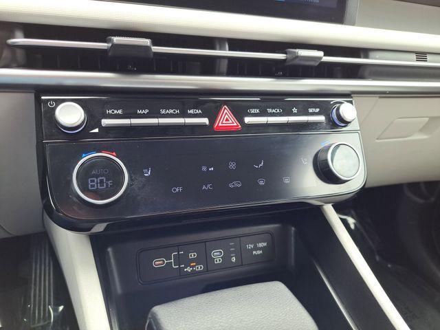 Photo of 2025 White Pearl Hyundai TUCSON