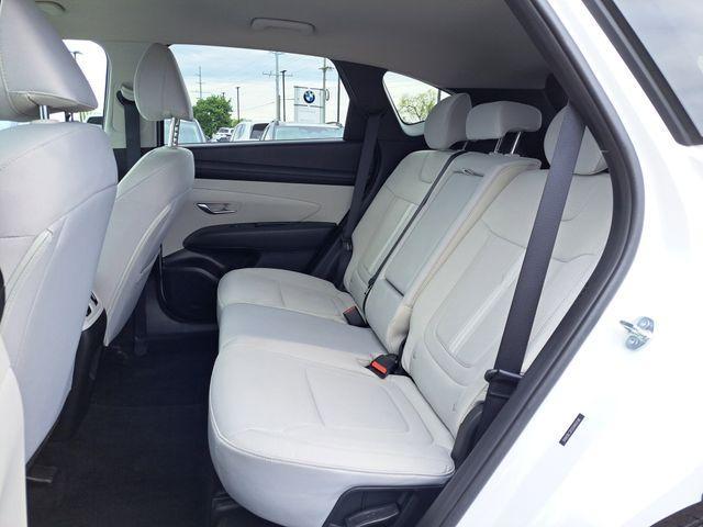 Photo of 2025 White Pearl Hyundai TUCSON