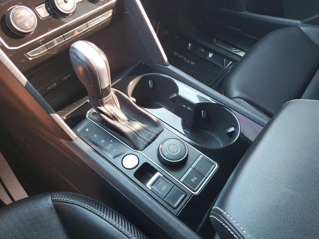 Photo of 2022 Pure White Volkswagen Atlas Cross Sport