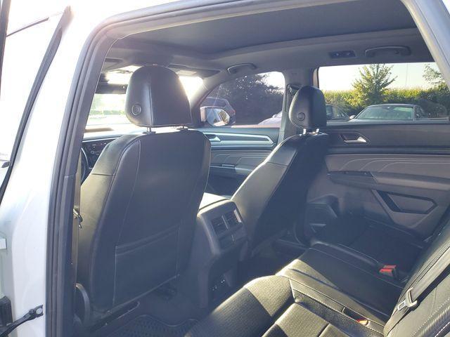 Photo of 2022 Pure White Volkswagen Atlas Cross Sport