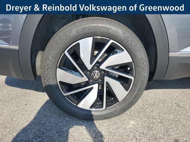 Photo of 2025 Platinum Gray Metallic Volkswagen Atlas
