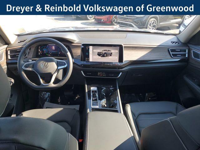 Photo of 2025 Platinum Gray Metallic Volkswagen Atlas