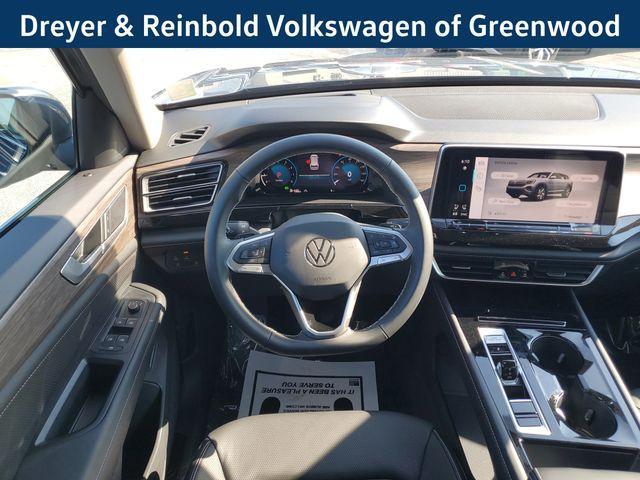Photo of 2025 Platinum Gray Metallic Volkswagen Atlas