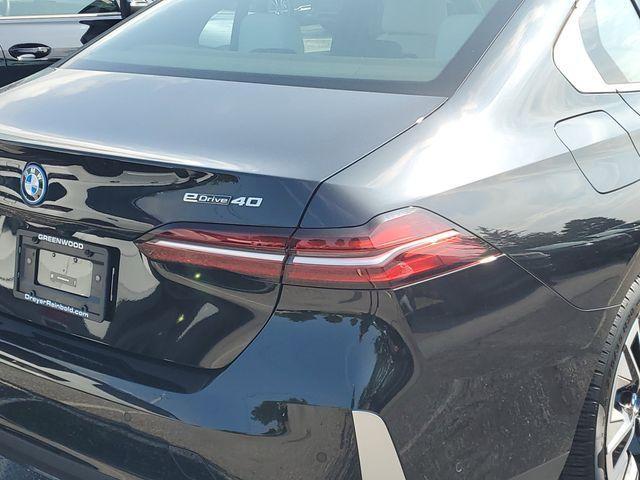 Photo of 2024 Black Sapphire Metallic BMW i5