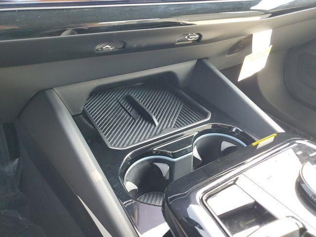 Photo of 2024 Black Sapphire Metallic BMW i5