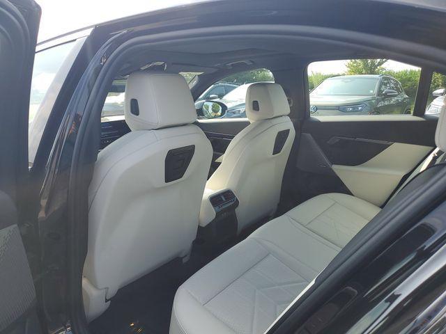Photo of 2024 Black Sapphire Metallic BMW i5