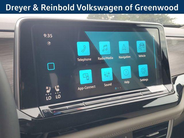 Photo of 2025 Deep Black Pearl Effect Volkswagen Atlas