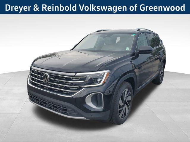 Photo of 2025 Deep Black Pearl Effect Volkswagen Atlas