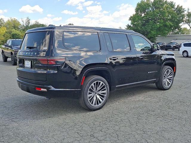 Photo of 2025 Diamond Black Crystal Pearlcoat Jeep Wagoneer