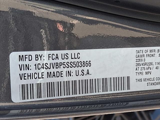 Photo of 2025 Baltic Gray Metallic Clearcoat Jeep Wagoneer