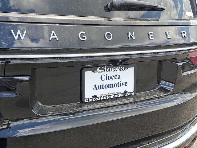 Photo of 2025 Diamond Black Crystal Pearlcoat Jeep Wagoneer L