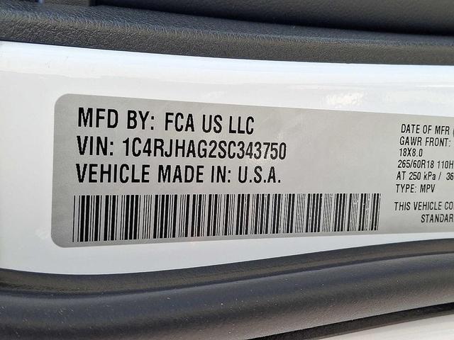 Photo of 2025 Bright White Clearcoat Jeep Grand Cherokee