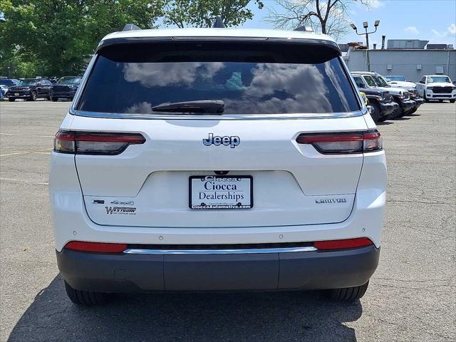 Photo of 2022 Bright White Clearcoat Jeep Grand Cherokee L
