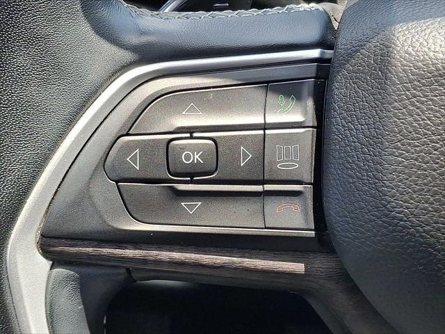 Photo of 2022 Bright White Clearcoat Jeep Grand Cherokee L