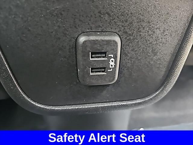 Photo of 2022 Summit White GMC Terrain