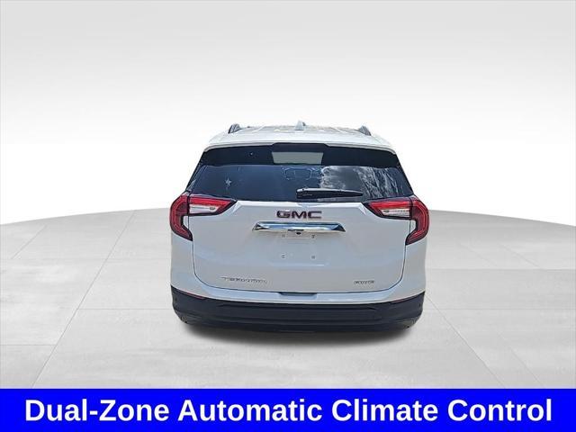 Photo of 2022 Summit White GMC Terrain