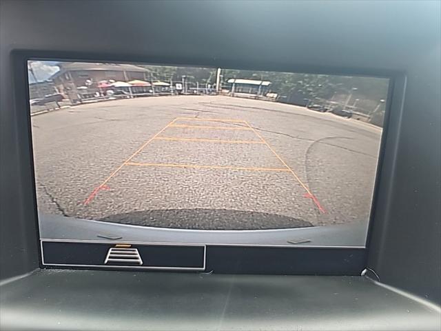 Photo of 2022 Summit White GMC Terrain