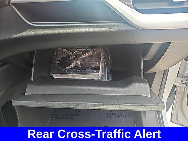 Photo of 2022 Summit White GMC Terrain