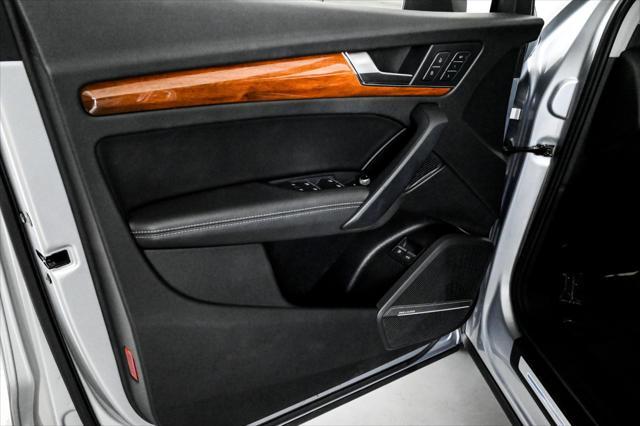 Photo of 2021 FLORETT SILVER Audi Q5