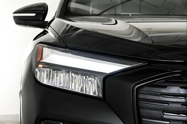Photo of 2024 MYTHOS BLACK Audi Q4 e-tron