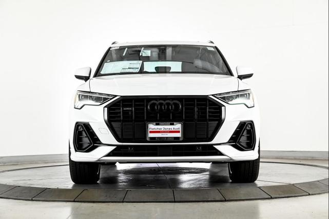 Photo of 2025 Arkona White Audi Q3