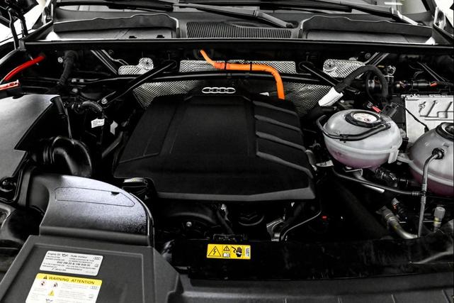 Photo of 2025 DAYTONA GRAY PEARL Audi Q5