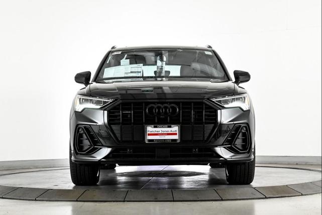 Photo of 2025 MYTHOS BLACK Audi Q3