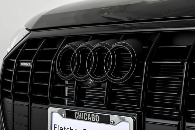 Photo of 2025 MYTHOS BLACK Audi Q3
