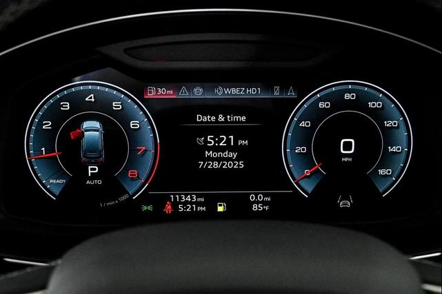 Photo of 2025 SATELLITE SILVER Audi Q7