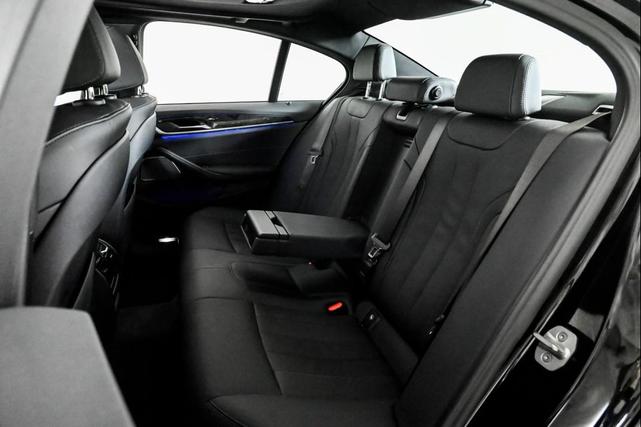 Photo of 2023 BLACK BMW 540