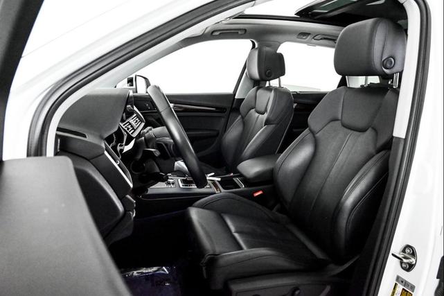 Photo of 2020 GLACIER WHITE Audi Q5
