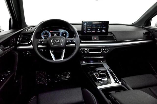 Photo of 2025 CHRONOS GRAY Audi Q5