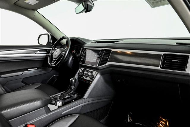 Photo of 2018 SILVER Volkswagen Atlas