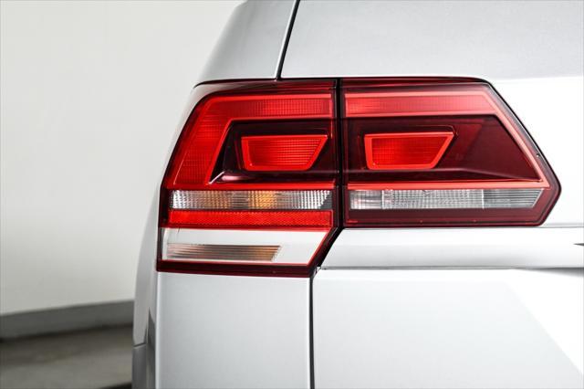 Photo of 2018 SILVER Volkswagen Atlas