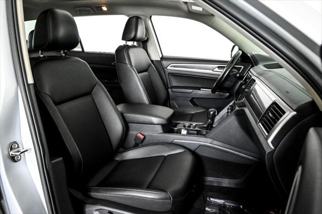 Photo of 2018 SILVER Volkswagen Atlas