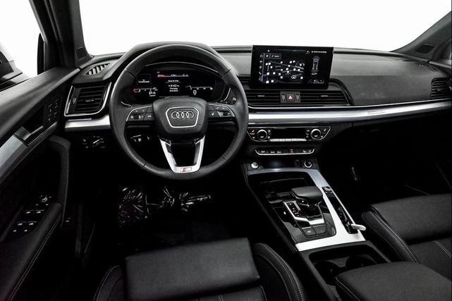 Photo of 2025 NAVARRA BLUE Audi Q5