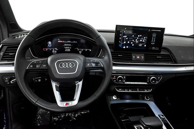 Photo of 2025 NAVARRA BLUE Audi Q5