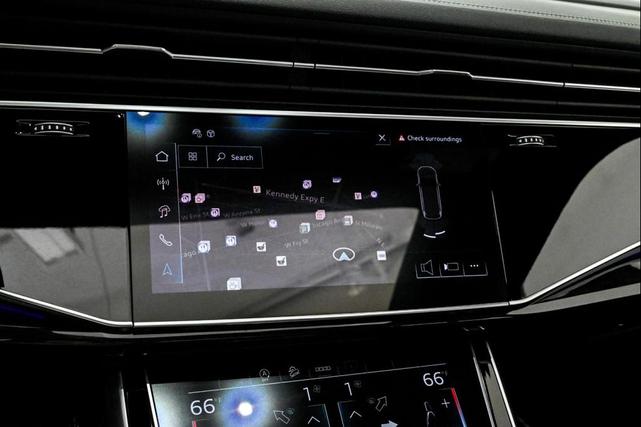 Photo of 2025 GLACIER WHITE Audi Q7