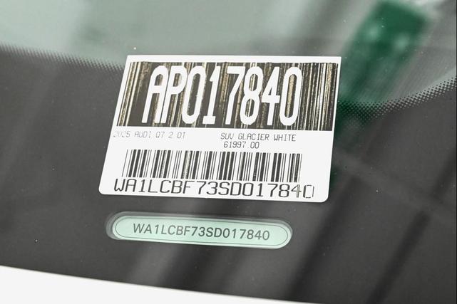 Photo of 2025 GLACIER WHITE Audi Q7