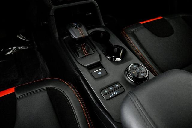 Photo of 2024 GREEN Ford Ranger