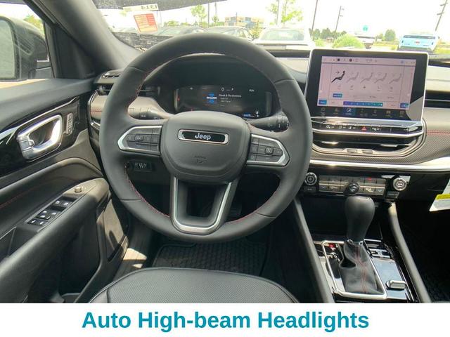 Photo of 2025 Silver Zynith Jeep Compass
