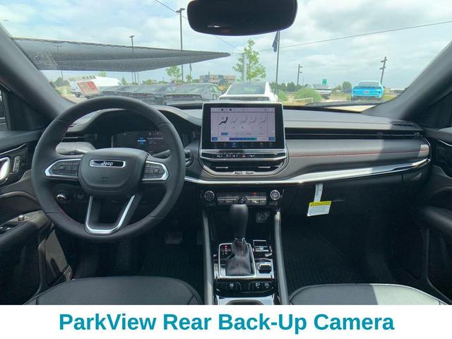 Photo of 2025 Silver Zynith Jeep Compass