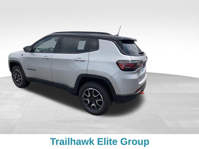 Photo of 2025 Silver Zynith Jeep Compass