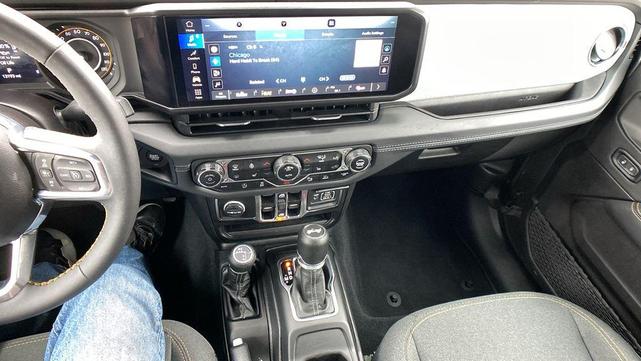 Photo of 2024 Granite Crystal Clearcoat Metallic Jeep Wrangler