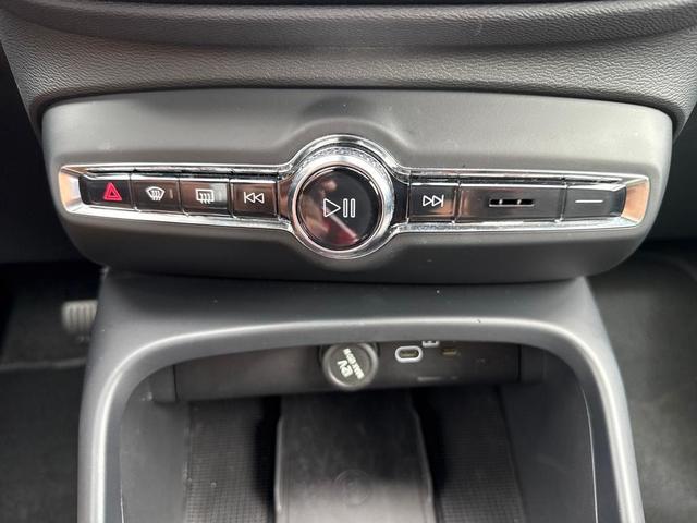 Photo of 2025 Silver Volvo XC40