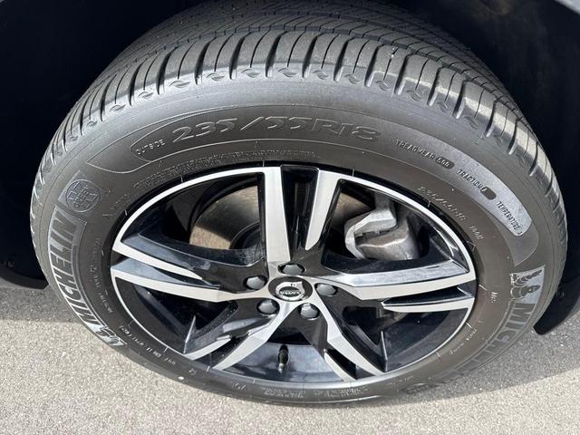 Photo of 2025 Silver Volvo XC40