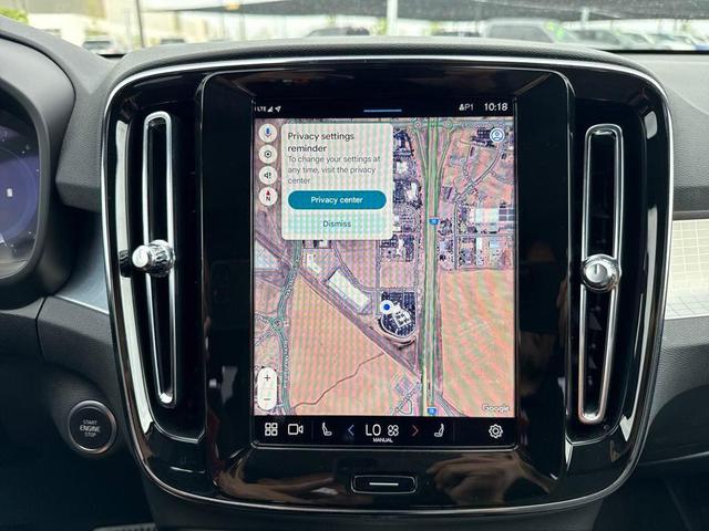 Photo of 2025 Silver Volvo XC40