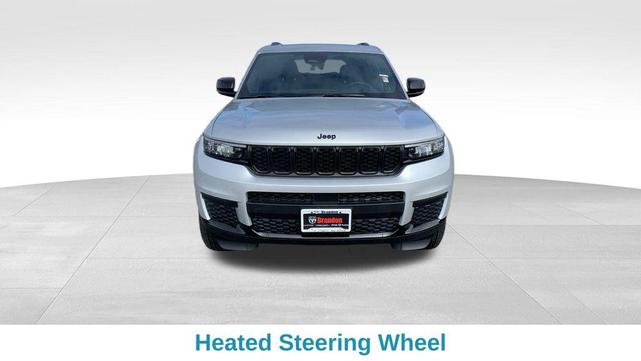 Photo of 2025 Silver Zynith Jeep Grand Cherokee L