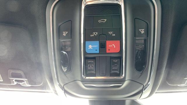 Photo of 2025 Silver Zynith Jeep Grand Cherokee L