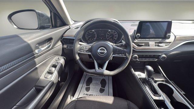 Photo of 2024 Gun Metallic Nissan Altima